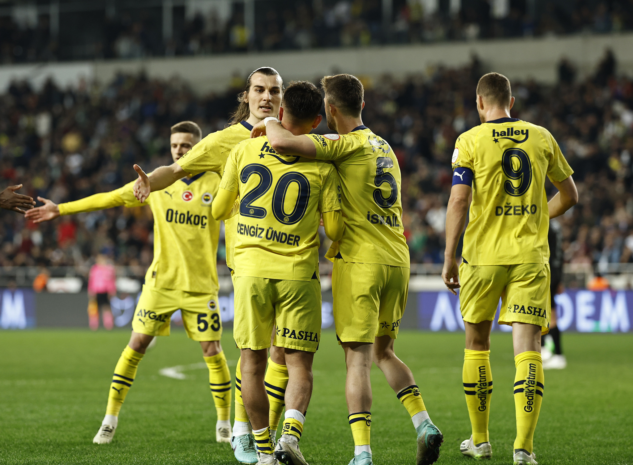 Fenerbahçe İstanbul’a avantajlı dönmek istiyor! İşte İsmail Kartal’ın Gilloise maçı muhtemel 11’i