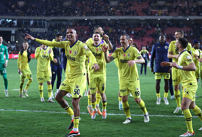 Yıldız isim isyan etti! Fenerbahçe’de ayrılık