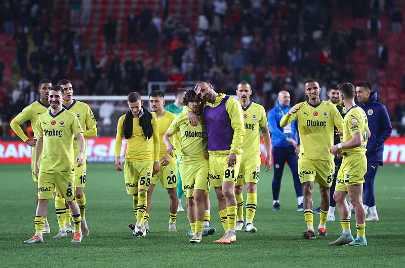 Yıldız isim isyan etti! Fenerbahçe’de ayrılık