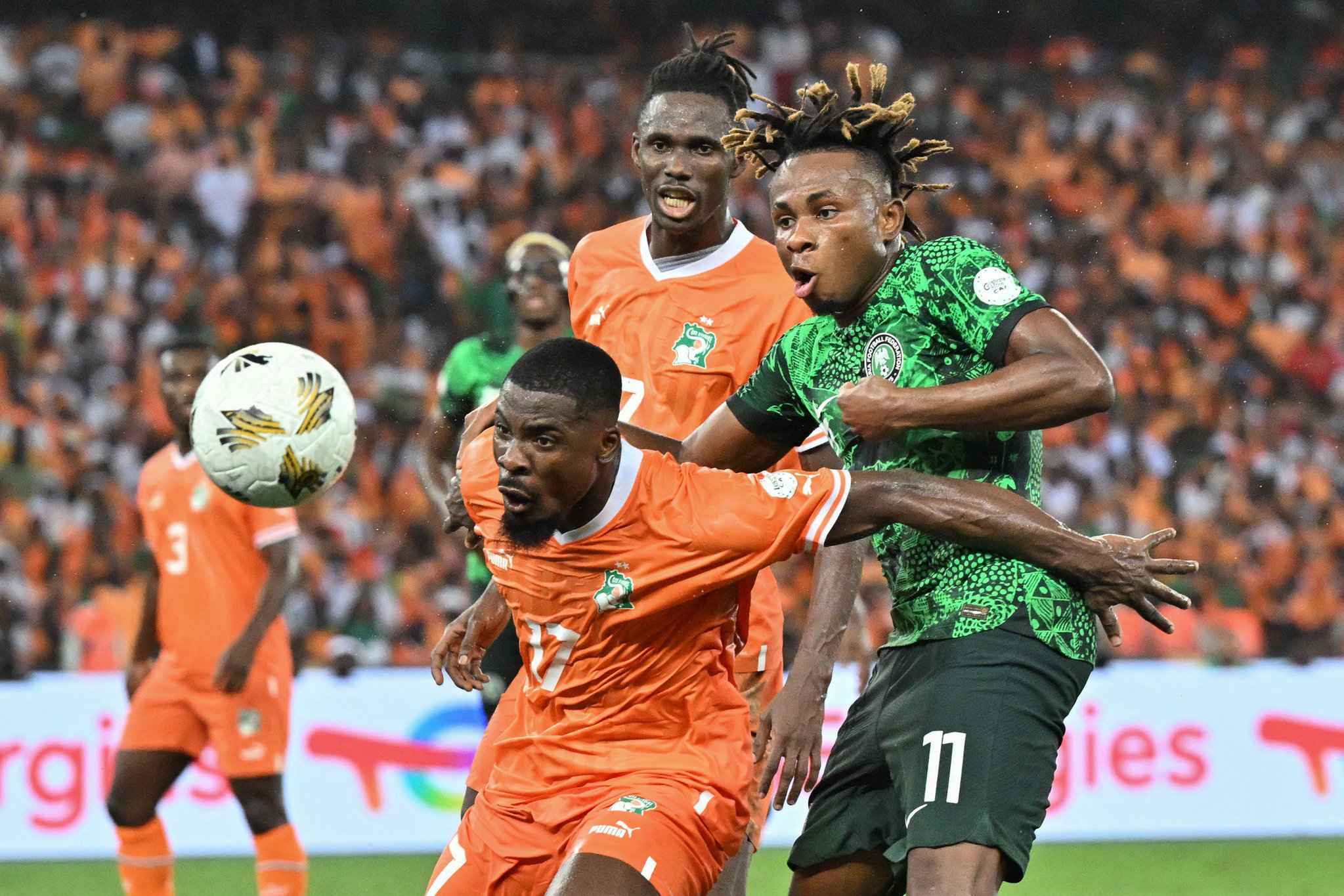 GALATASARAY HABERLERİ - Serge Aurier’e yıldız gözüyle bakıldı formayı giyemedi! Döneceği tarih belli oldu