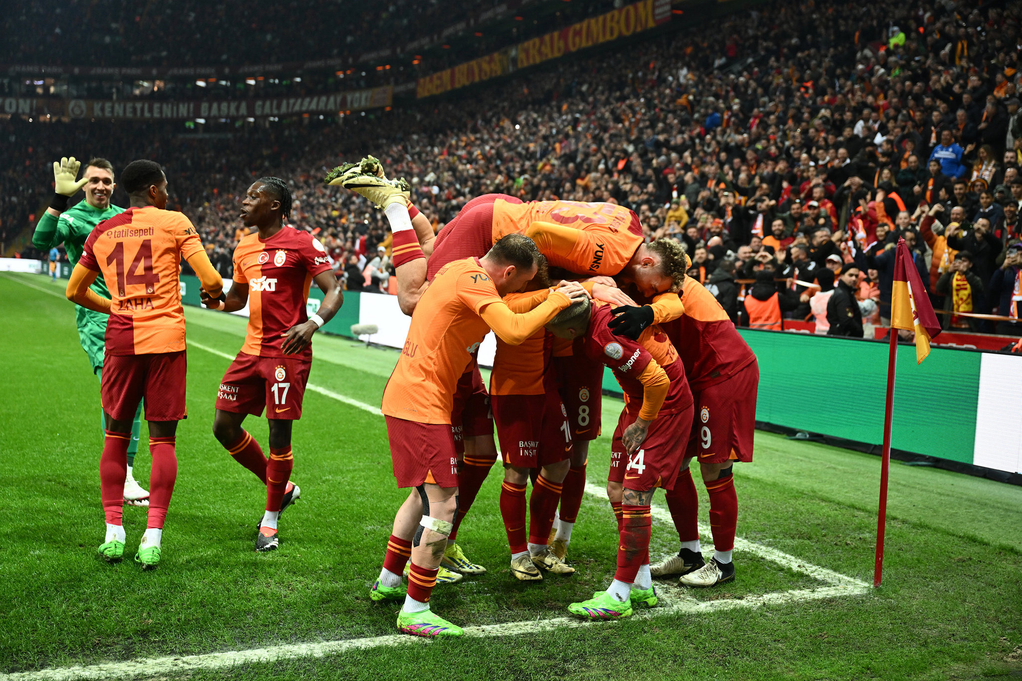 TRANSFER HABERİ: Galatasaray’da Marco Reus heyecanı! Resmen açıklandı