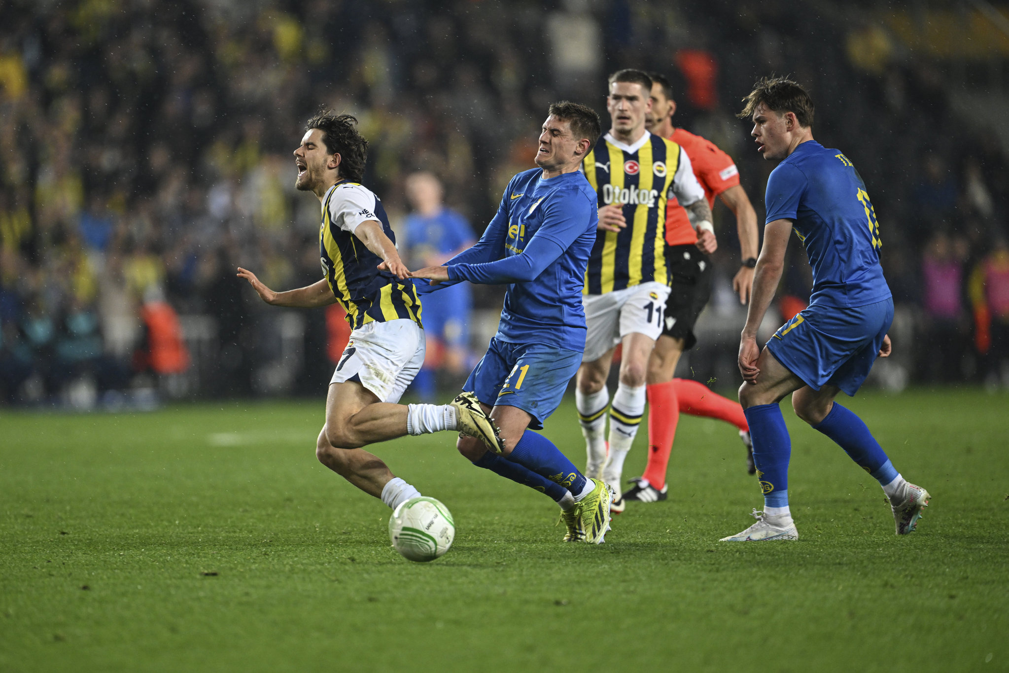 FENERBAHÇE HABERLERİ - İngilizler Ferdi Kadıoğlu’nun peşinde! İşte beklenen bonservis