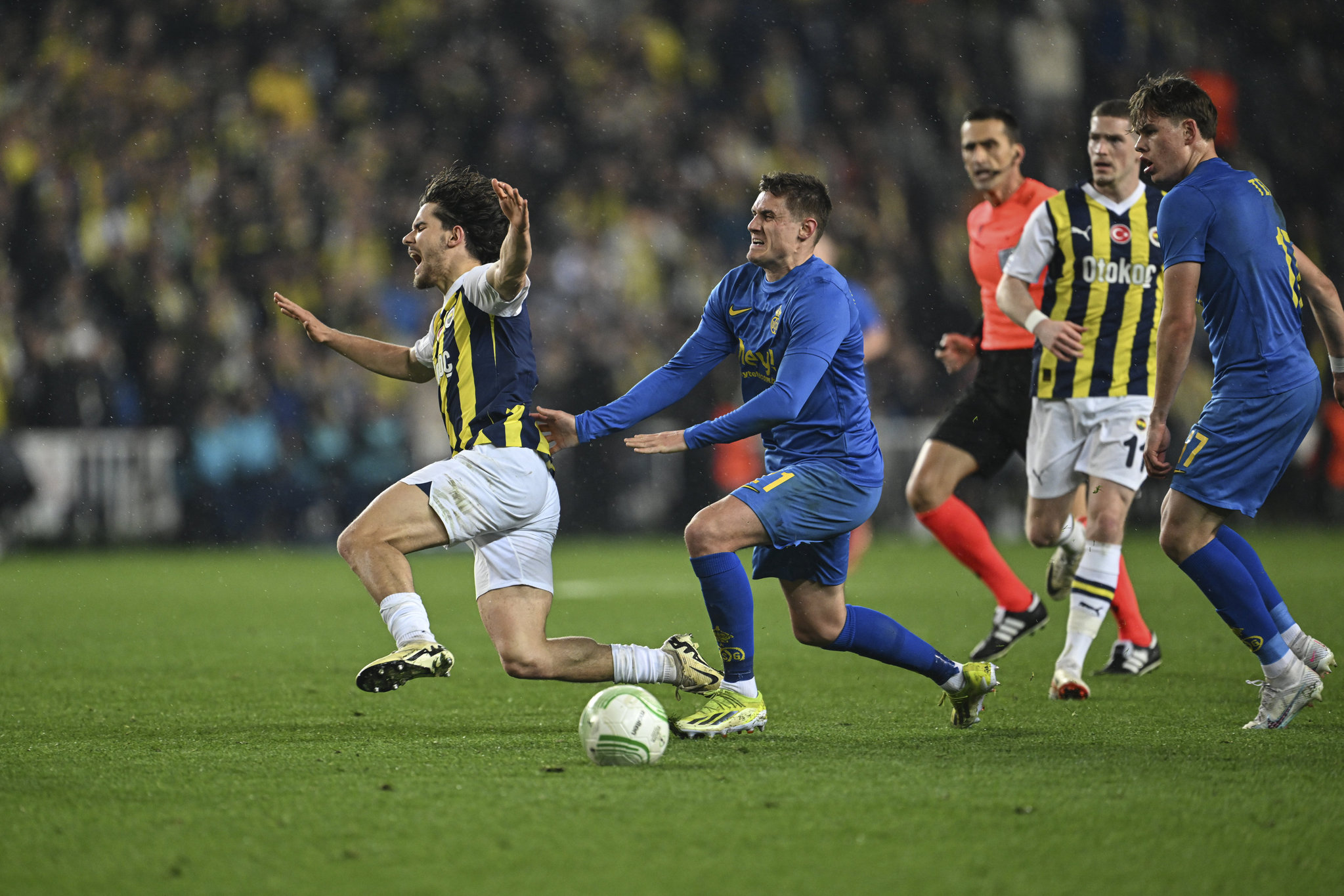 FENERBAHÇE HABERLERİ - İngilizler Ferdi Kadıoğlu’nun peşinde! İşte beklenen bonservis