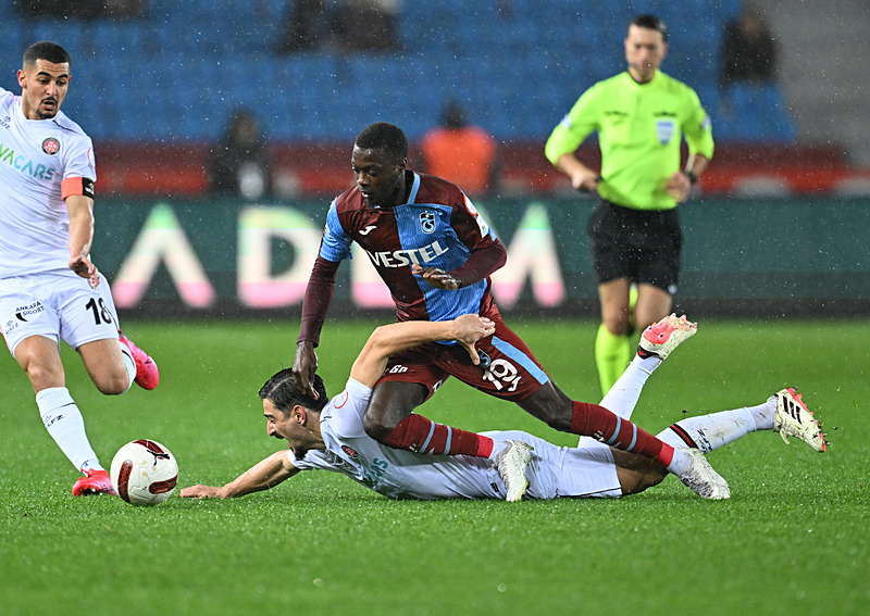 Gözler Akyazı’da! İşte Trabzonspor - Fenerbahçe maçının muhtemel 11’leri