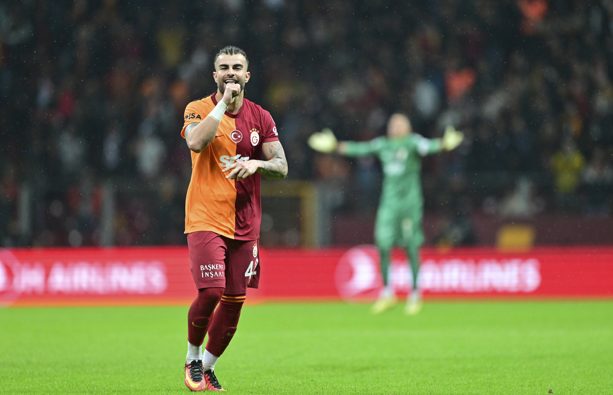 Galatasaray’da iç transfer harekatı! 1’i bitti sırada 2 futbolcu var