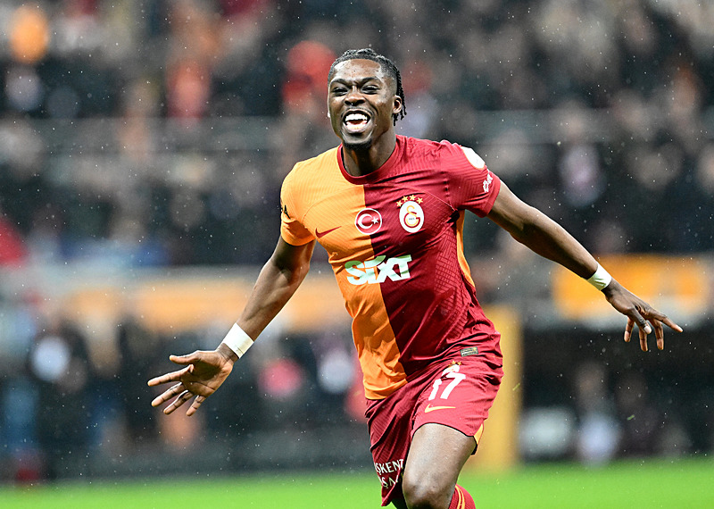 Galatasaray’da stoper hattı şekilleniyor! İşte Okan Buruk’un Kasımpaşa maçı muhtemel 11’i