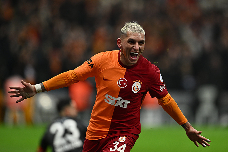 Galatasaray’da stoper hattı şekilleniyor! İşte Okan Buruk’un Kasımpaşa maçı muhtemel 11’i