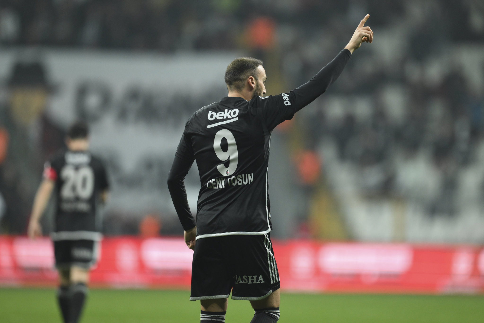 BEŞİKTAŞ HABERİ | Cenk Tosun yönetime resti çekti! Daha fazla beklemem