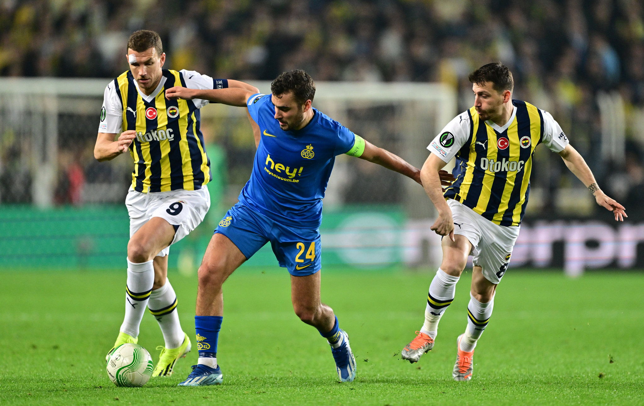 TRANSFER HABERLERİ | Fenerbahçe’de Edin Dzeko’nun ayrılması durumunda yerine gelecek isim belli oldu!