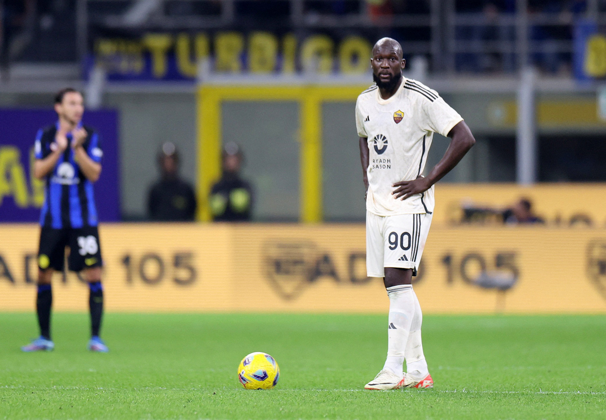 TRANSFER HABERLERİ | Fenerbahçe’de Edin Dzeko’nun ayrılması durumunda yerine gelecek isim belli oldu!