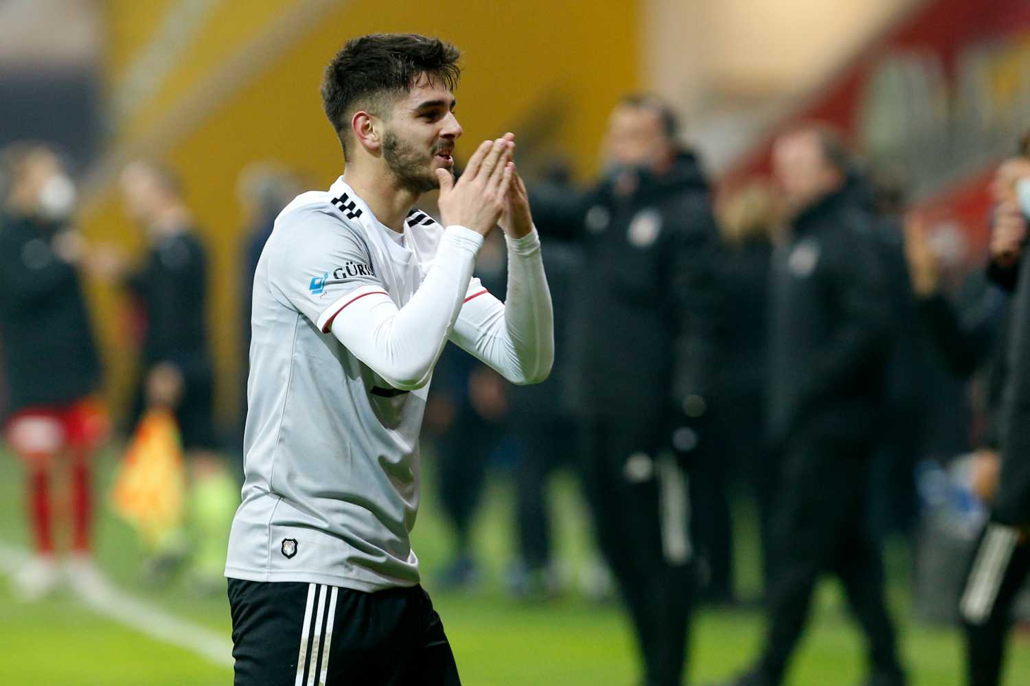 Beşiktaş’tan ayrıldı kariyer sezonunu yaşıyor! Gittiği yerde kendine hayran bıraktı