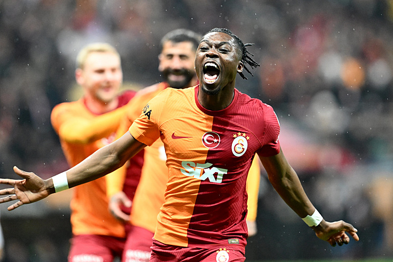 Galatasaray’da 24 futbolcu için karar verildi! Ayrılacak oyuncular...