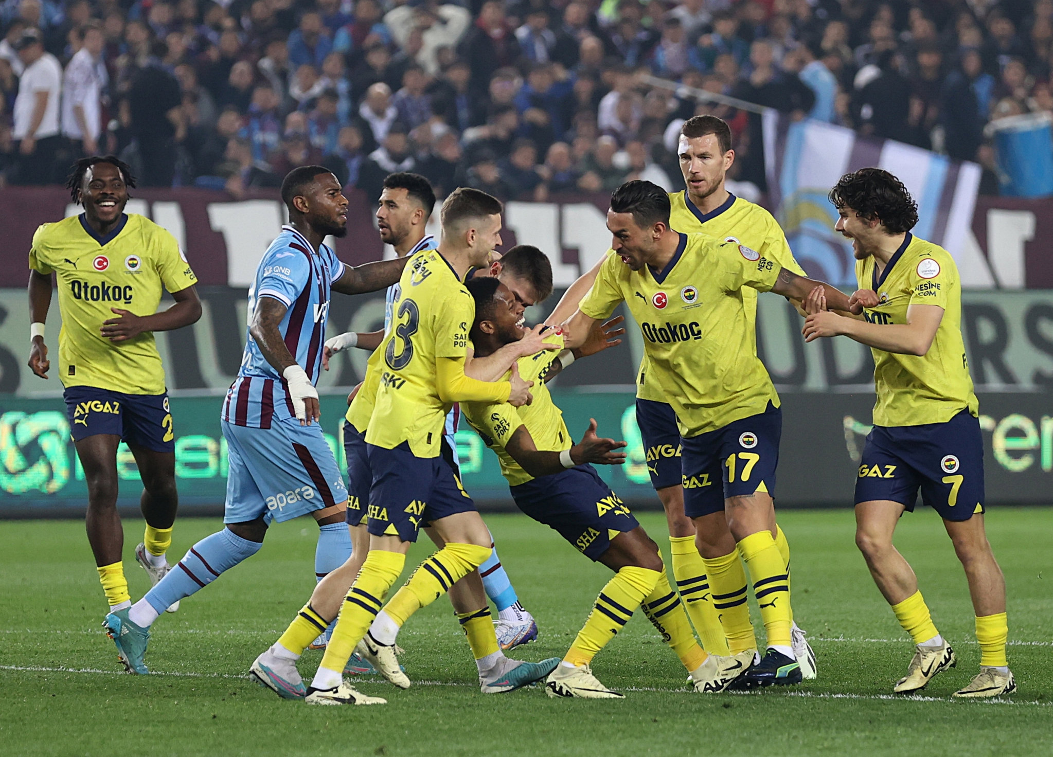 Fenerbahçe’ye müjdeli haber! 4 futbolcu...