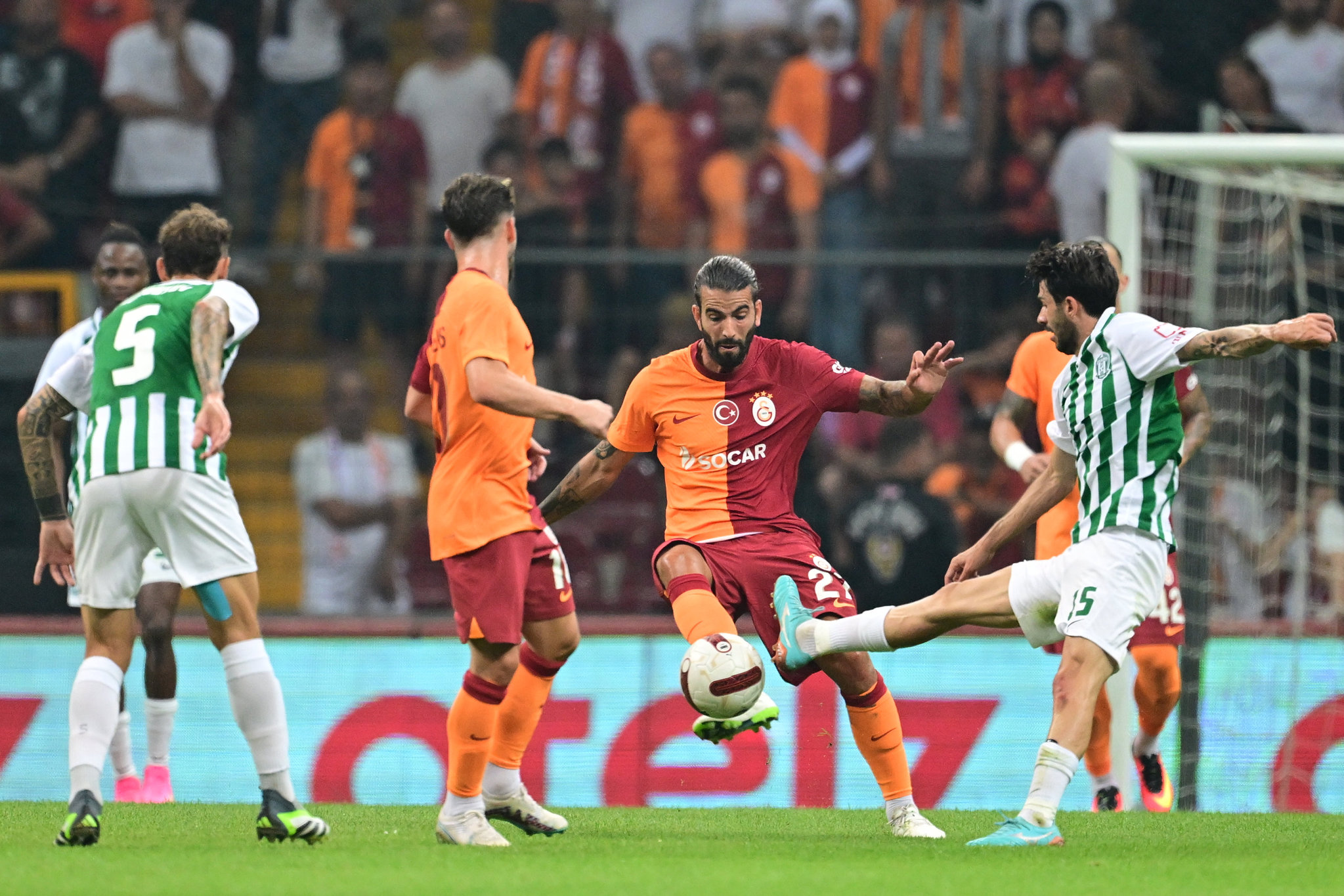 Galatasaray’dan sözleşme fesih kararı! İlk ayrılık gerçekleşiyor