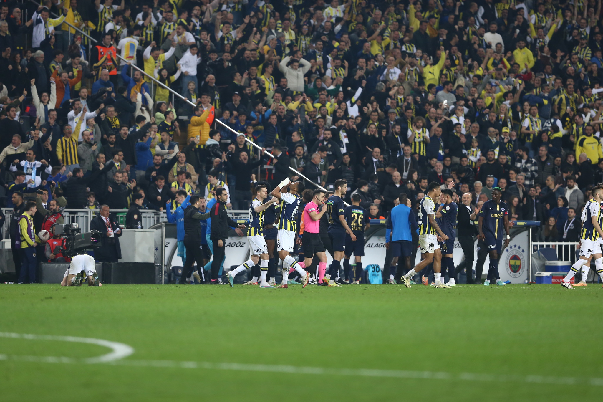 Kayıtlar yayınlandı! İşte Fenerbahçe-Kasımpaşa maçındaki tartışmalı pozisyonların yorumları!