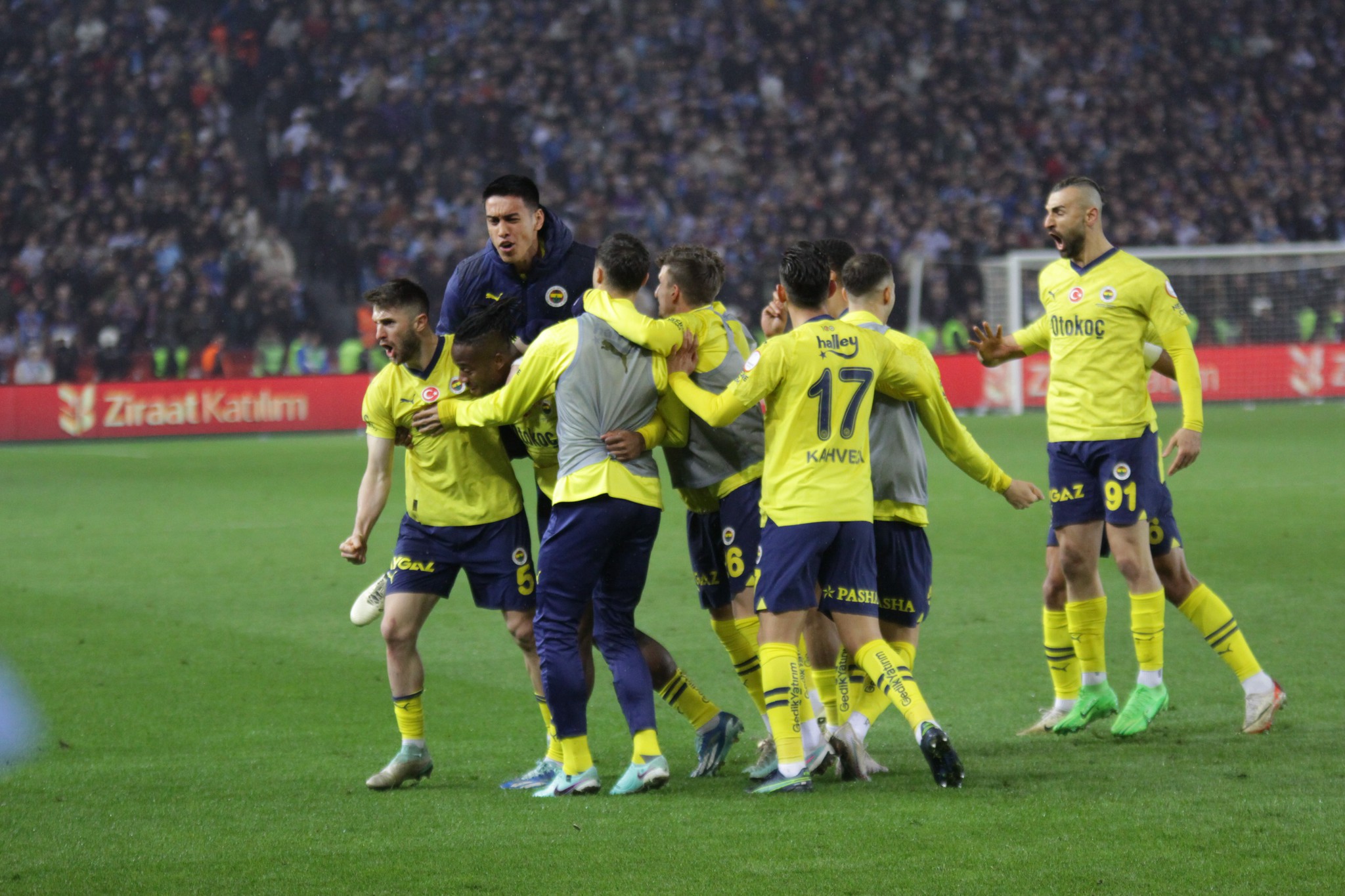 Fenerbahçe’ye tarihi transfer! Rekor kıracak
