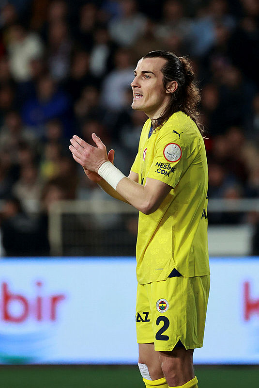 Fenerbahçe’den çifte transfer! İspanya’dan müjdeli haber geldi
