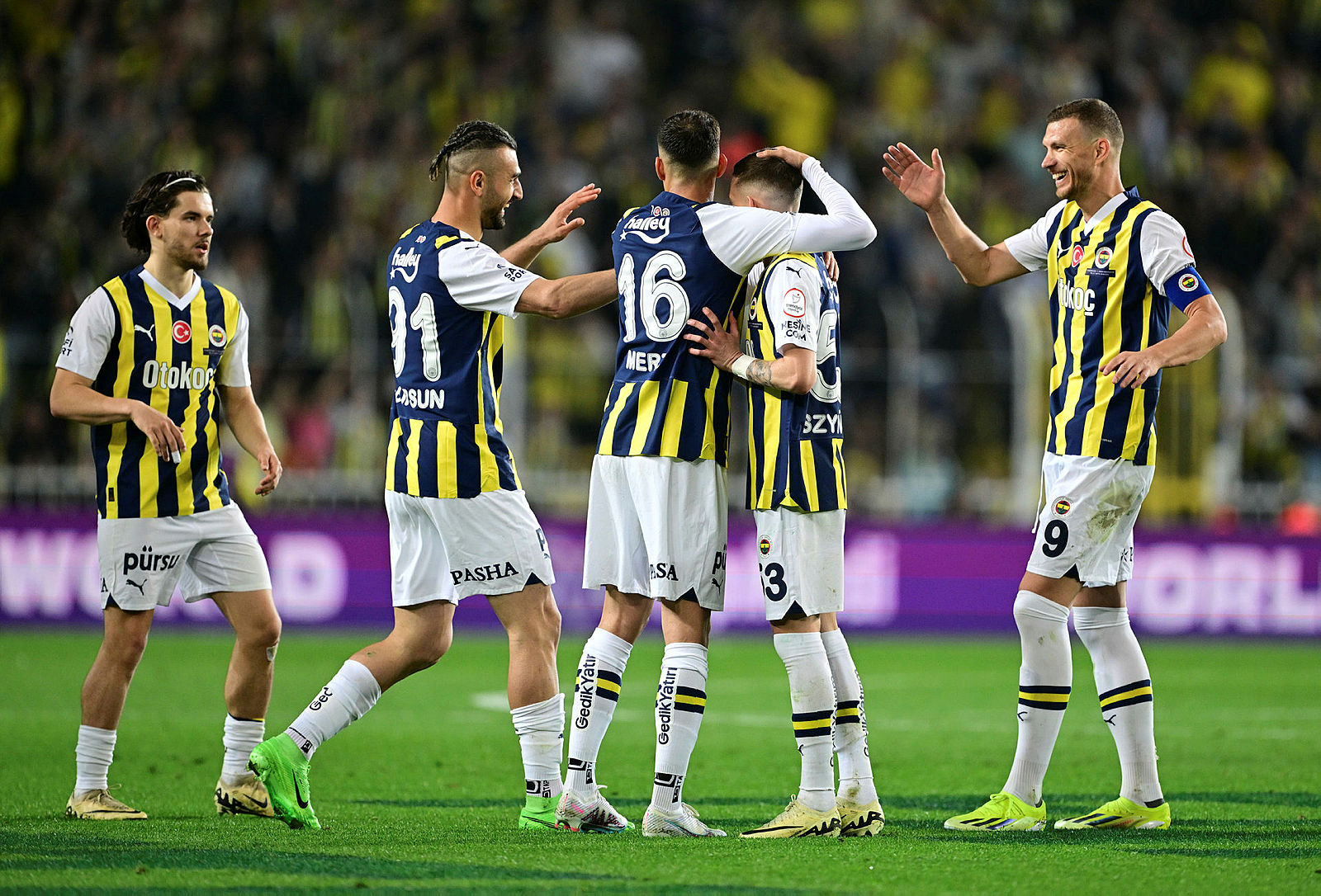 Süper Lig’in şampiyonunu açıkladılar! Fenerbahçe mi, Galatasaray mı?
