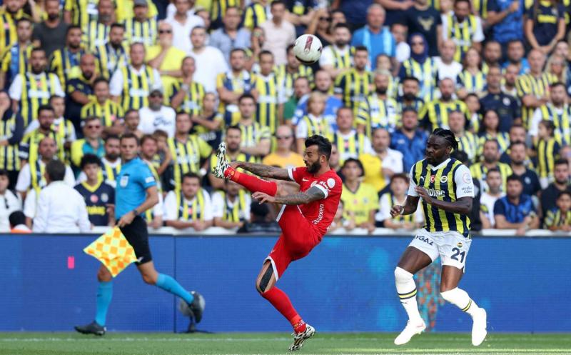 Fenerbahçe’den Bright Osayi-Samuel kararı! Menajeri İstanbul’a geldi