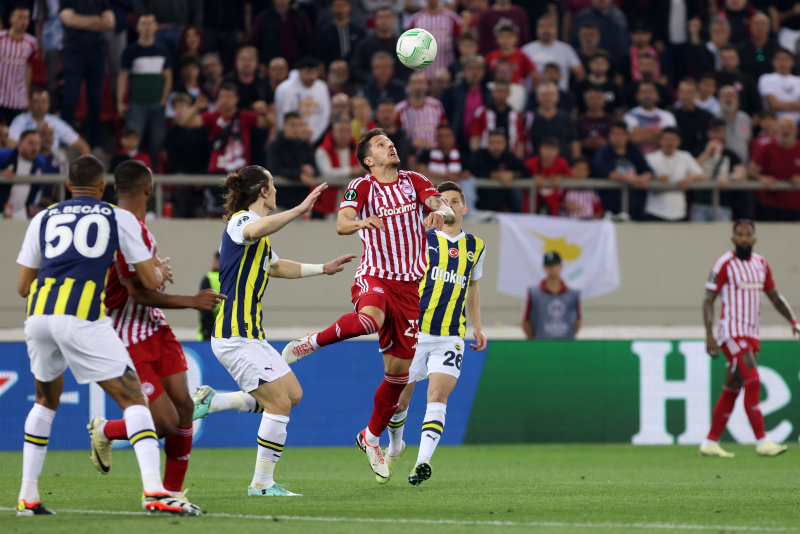 Bülent Timurlenk’ten Olympiakos Fenerbahçe maçı yorumu! Umutları Kadıköy’e taşıdı
