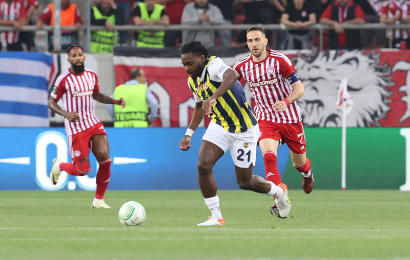 Ömer Üründül’den Olympiakos - Fenerbahçe maçı yorumu! 9 kişi oynattılar