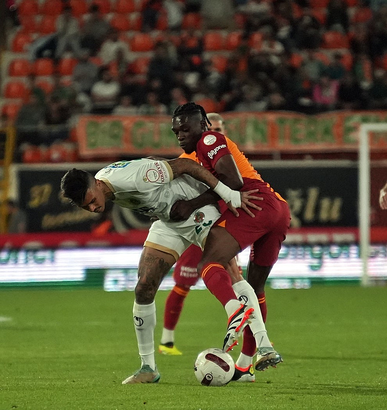 Spor yazarları Corendon Alanyaspor - Galatasaray maçını yorumladı!