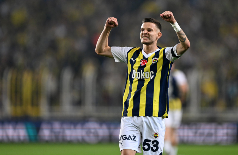 Szymanski’ye dev transfer teklifi! Fenerbahçe’ye veda ediyor