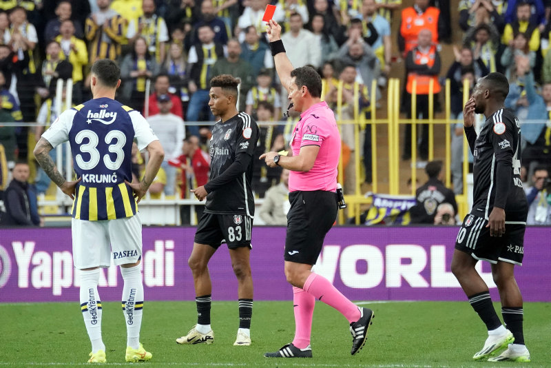 Spor yazarları Fenerbahçe - Beşiktaş maçını değerlendirdi!