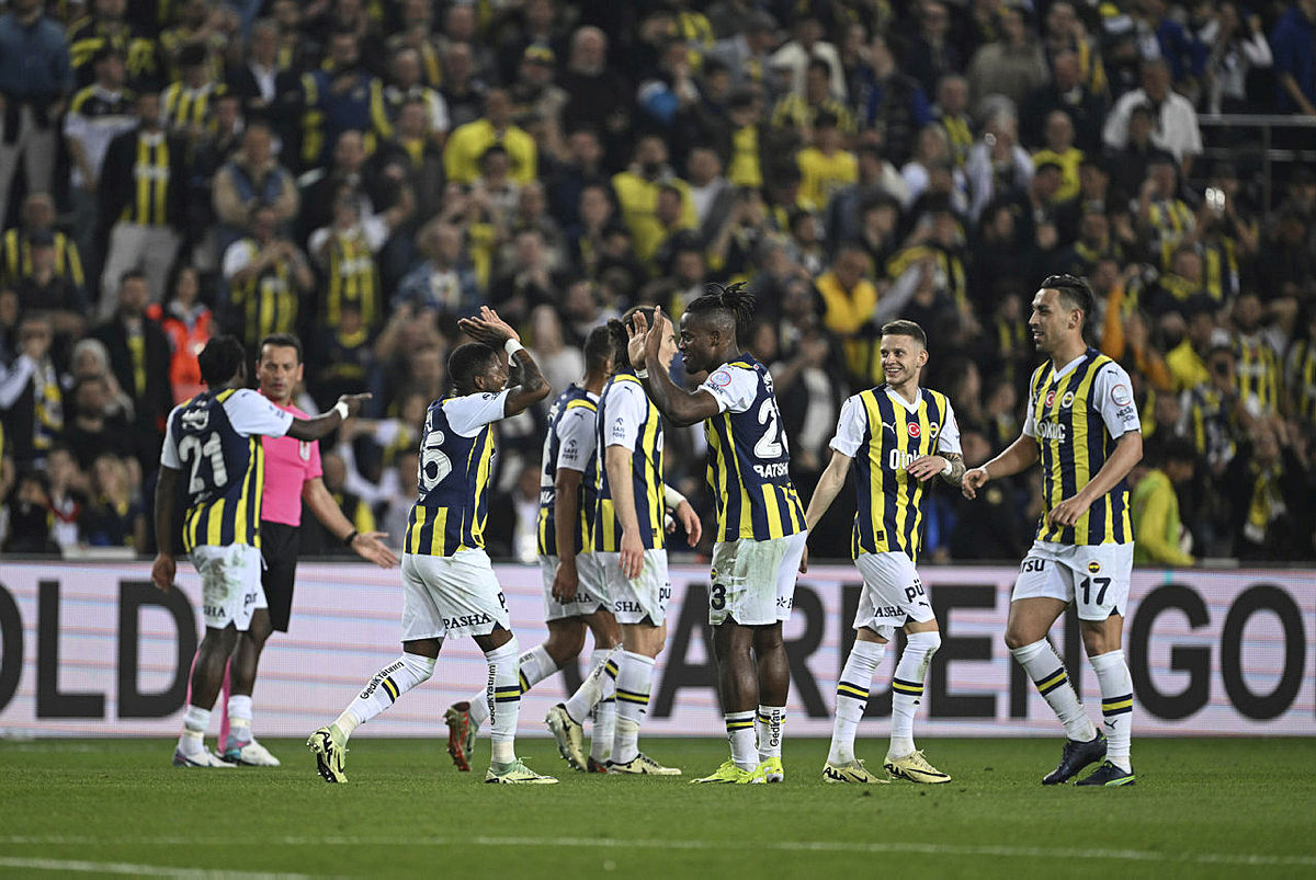 TRANSFER HABERİ: Fenerbahçe’den genç yıldız takviyesi! Orta sahaya 23’lük Viking!