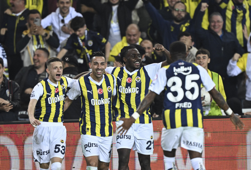 Fenerbahçe’den sürpriz transfer hamlesi! Eski yıldız geri dönüyor
