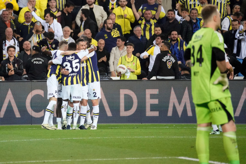 Fenerbahçe’den sürpriz transfer hamlesi! Eski yıldız geri dönüyor