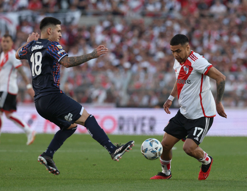 Transfer yarışı başladı! Beşiktaş ve Fenerbahçe karşı karşıya