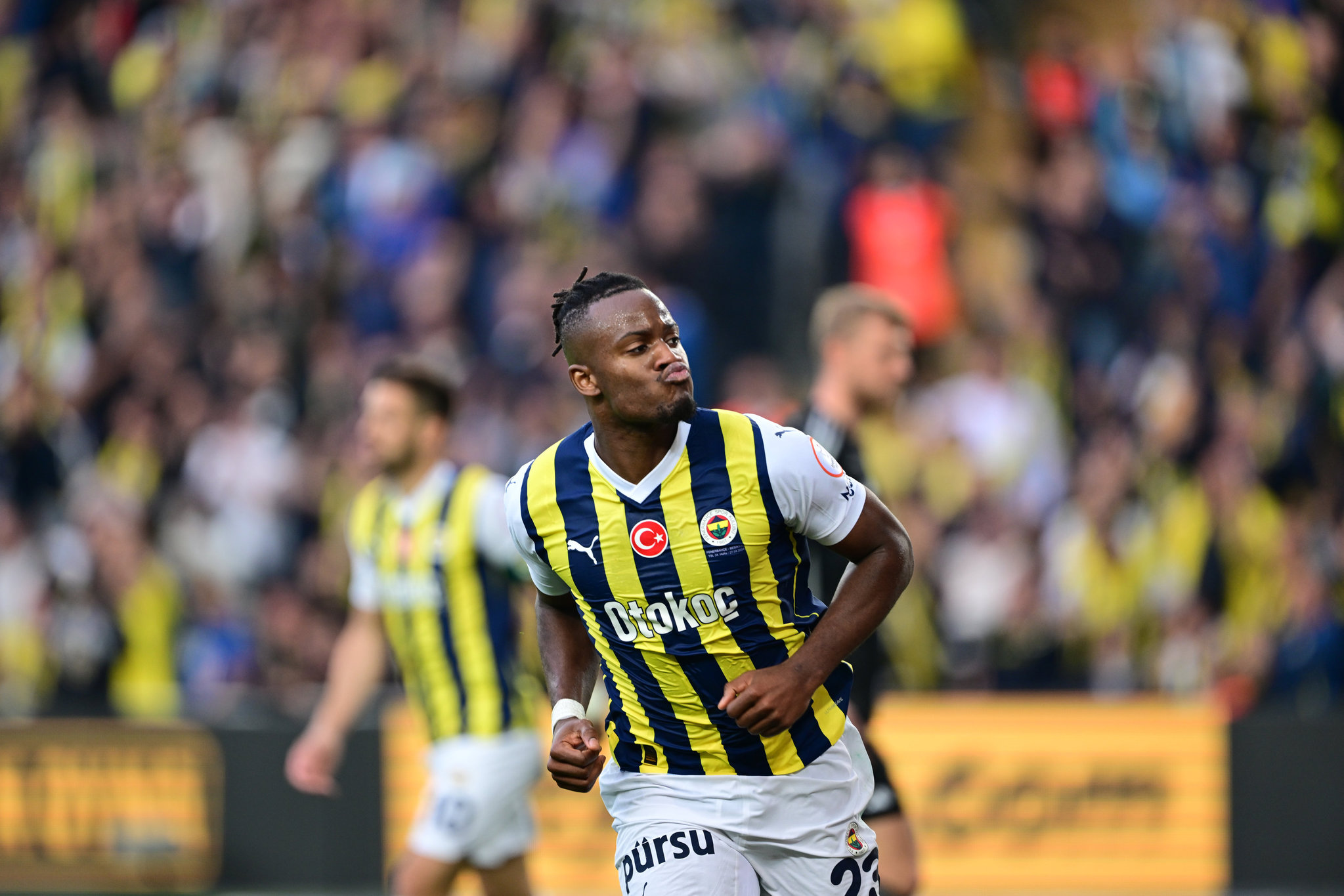 FENERBAHÇE TRANSFER HABERİ | İtalyan devinden Michy Batshuayi’ye kanca!