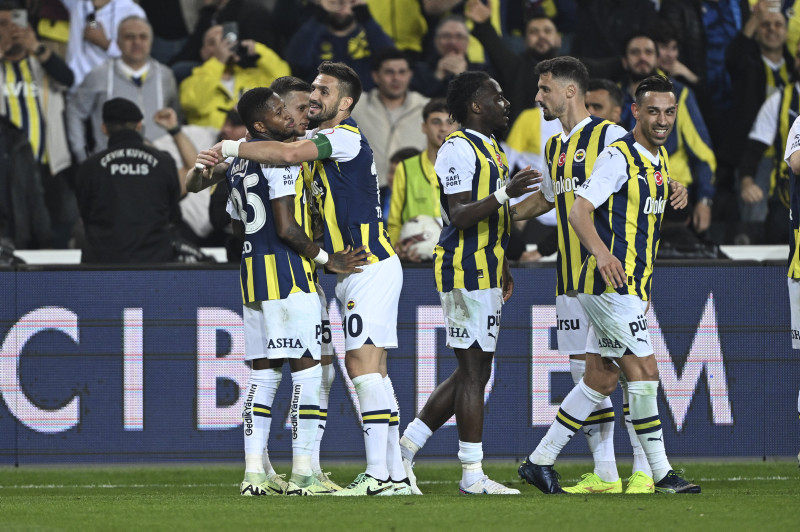 Fenerbahçe ilk transferini yapıyor! Kısa süre içinde...