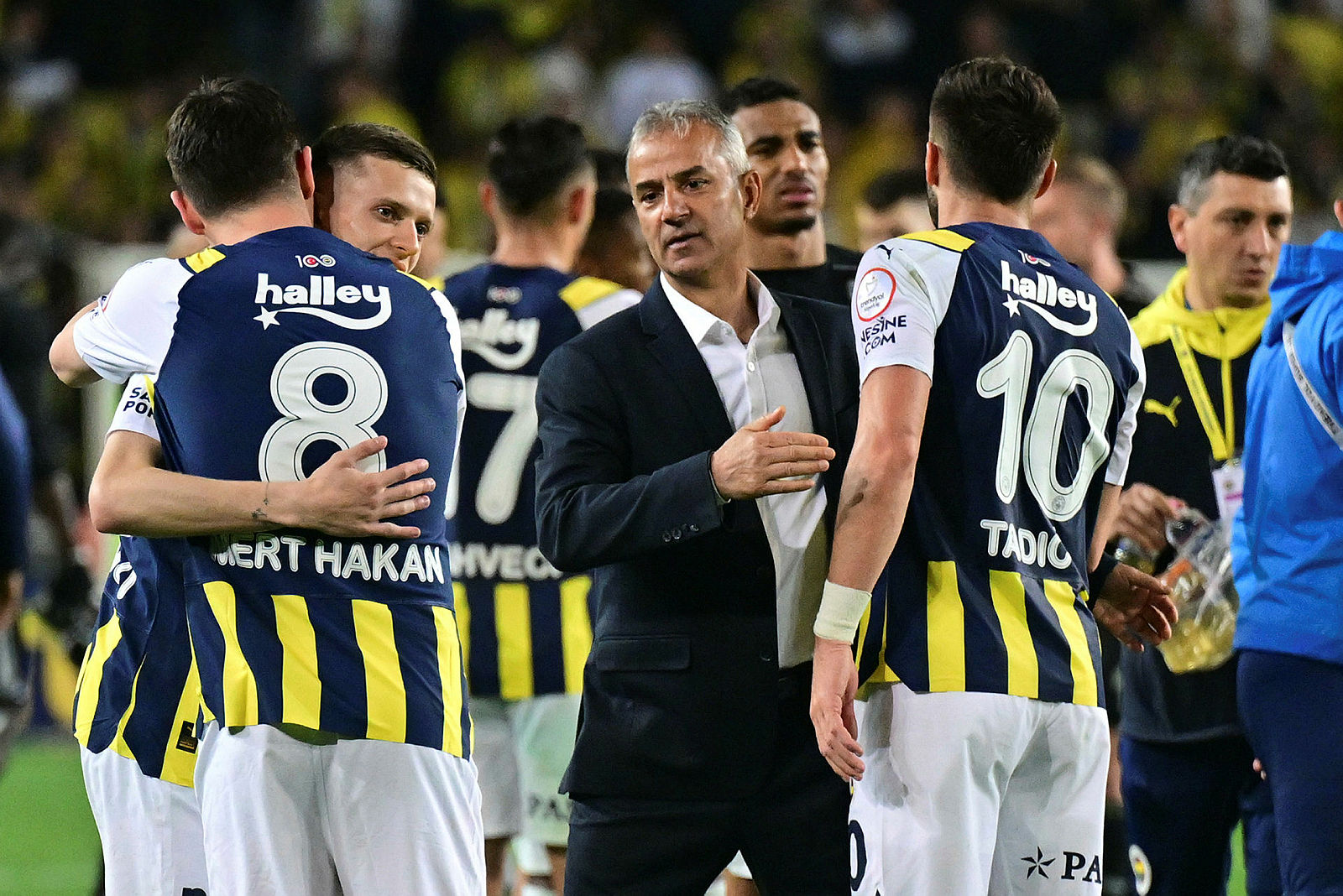 TRANSFER HABERİ: Fenerbahçe’den stoper operasyonu! 5 isimden 1’i gelecek