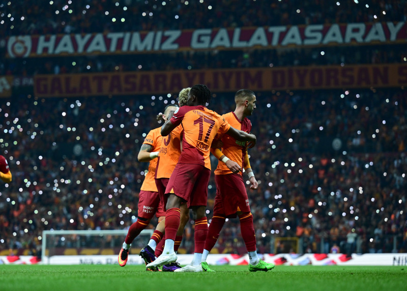 Galatasaray’da o yıldızlarla yollar ayrılıyor! Biri transfer rekoru kıracak