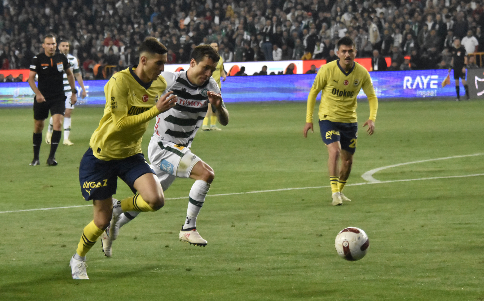 Ahmet Çakar’dan flaş Fenerbahçe yorumu! 1 yılı heba oldu