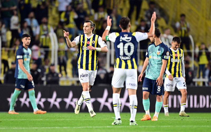 Fenerbahçe’de Becao’nun yerine kim oynayacak? İşte İsmail Kartal’ın Galatasaray derbisi muhtemel 11’i