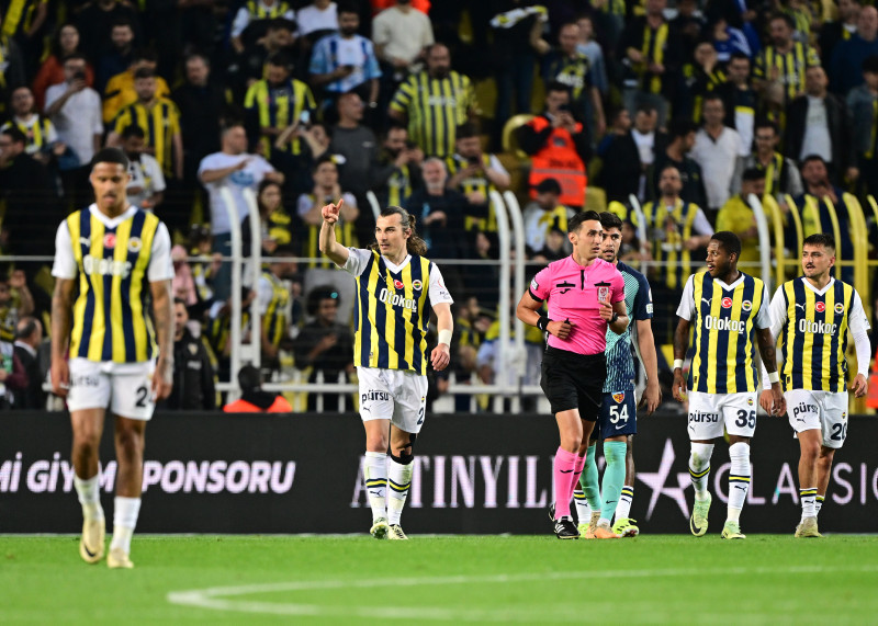 Fenerbahçe’de Becao’nun yerine kim oynayacak? İşte İsmail Kartal’ın Galatasaray derbisi muhtemel 11’i