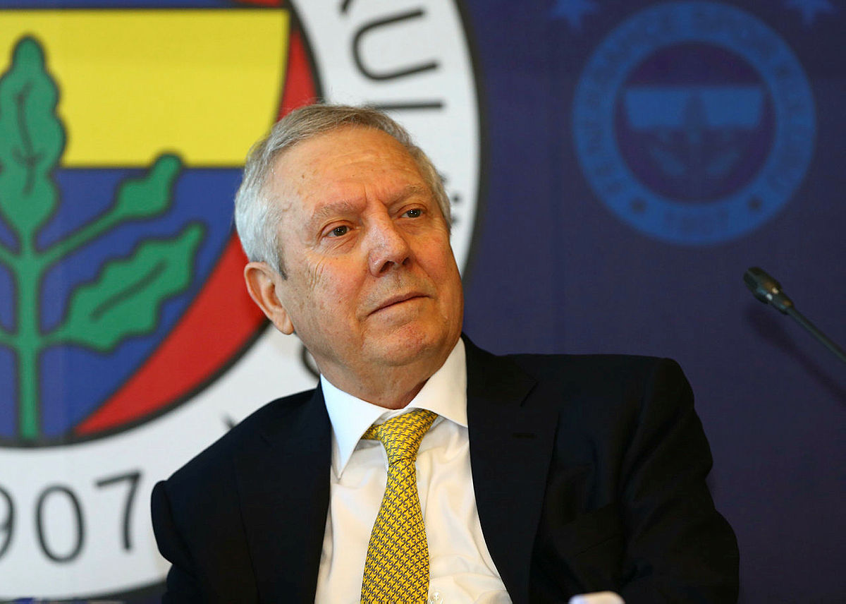 Fenerbahçe’de tarihi kadro kuruluyor! İşte Aziz Yıldırım’ın 100 milyon Euro’luk transfer planı