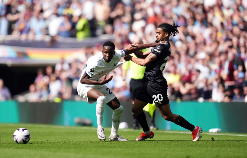 TRANSFER HABERİ - Galatasaray yıldız isimde ısrarcı! Aurier’nin yerine gelecek