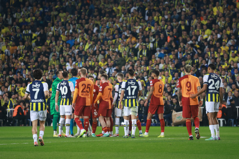 Fenerbahçe’de ya tamam ya devam maçı! İşte İsmail Kartal’ın dev derbi maçı 11’i