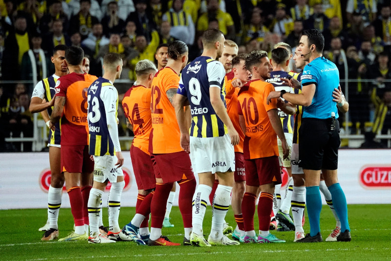 Fenerbahçe’de ya tamam ya devam maçı! İşte İsmail Kartal’ın dev derbi maçı 11’i