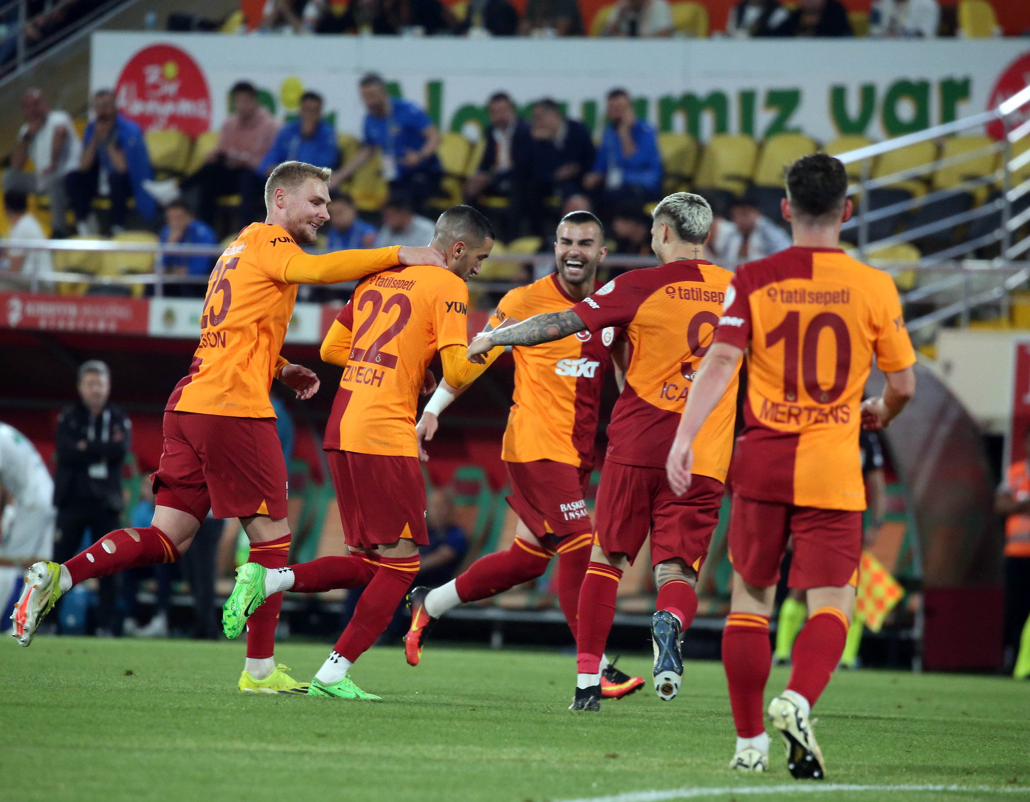 GALATASARAY HABERLERİ | Okan Buruk derbi planını belirledi! İşte Şampiyonluğu getirecek o strateji