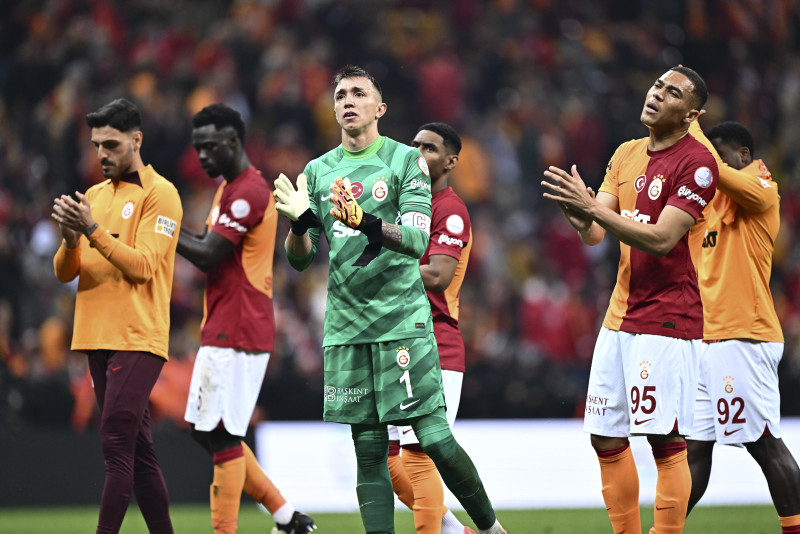 GALATASARAY HABERİ: Okan Buruk’tan futbolculara flaş sözler! Yenilginin ardından...