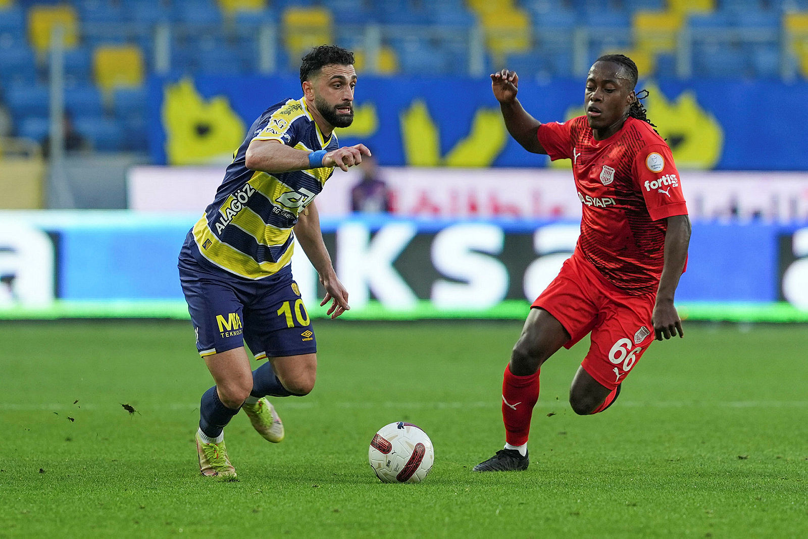 Son hafta alev alev! Süper Lig’de küme düşme ve şampiyonluk hattı...