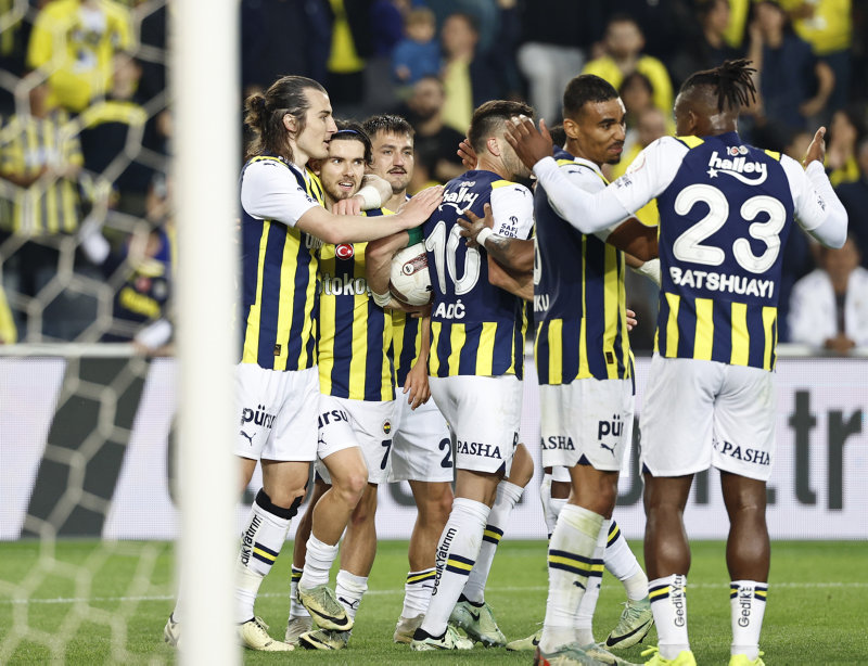Fenerbahçe umudunu koruyor! İşte İsmail Kartal’ın İstanbulspor maçı 11’i