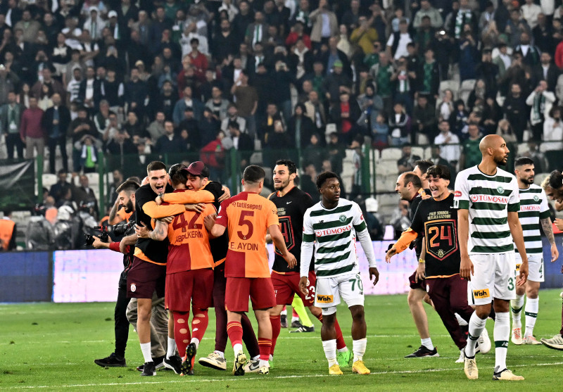 TRANSFER HABERLERİ: Galatasaray’da beklenmedik ayrılık! Dev teklif sonrası...
