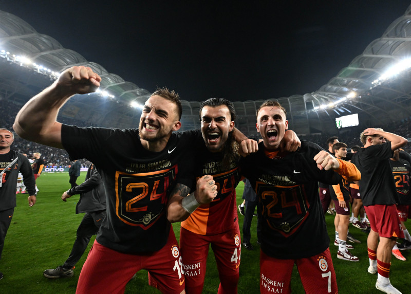 TRANSFER HABERİ: Cimbom’a bedava golcü! Galatasaray’ı çok istiyor