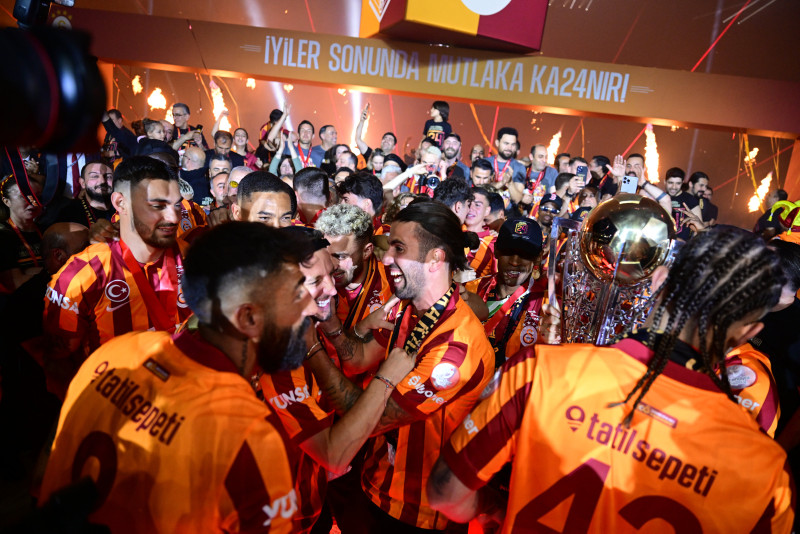 TRANSFER HABERİ: Cimbom’a bedava golcü! Galatasaray’ı çok istiyor